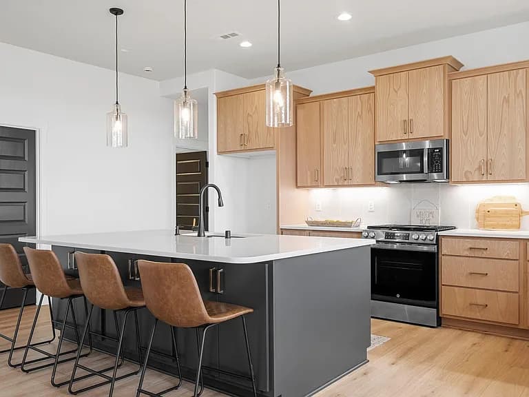 Custom kitchen cabinetry project 12