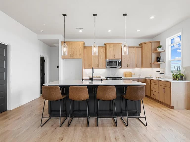 Custom kitchen cabinetry project 14